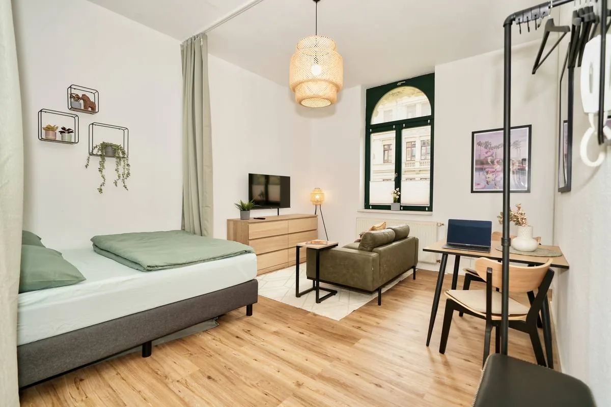 Schlafbereich mit Bett in Magdeburg-Sudenburg